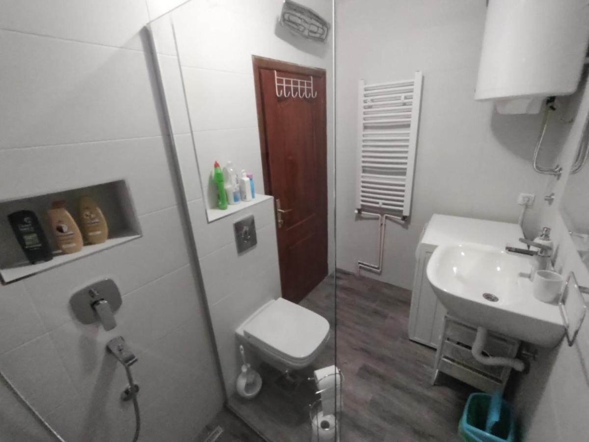 Plavi Apartman Airport Белград Экстерьер фото