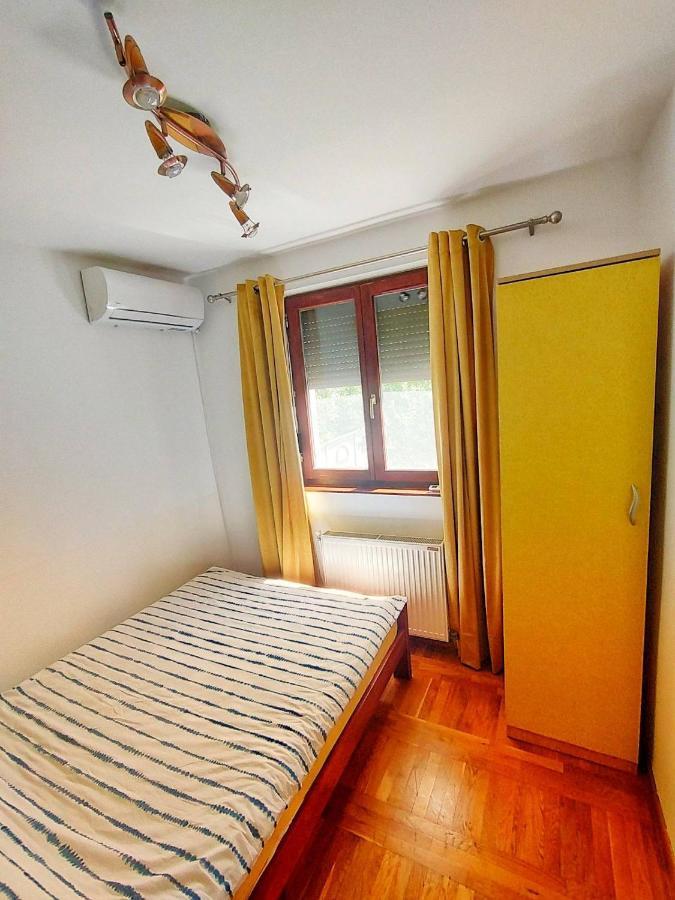 Plavi Apartman Airport Белград Экстерьер фото